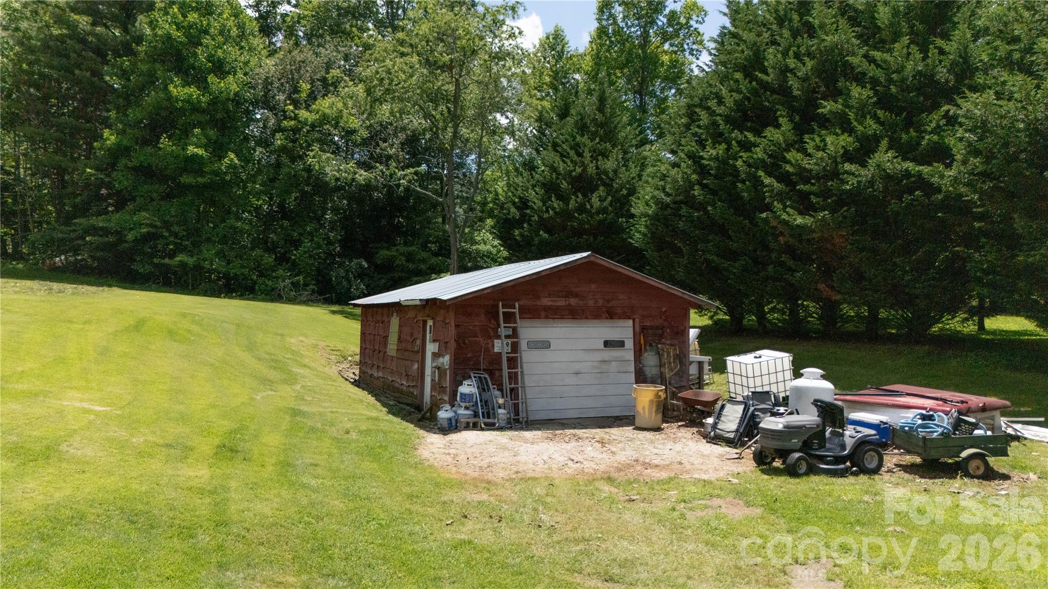 1424 Bear Creek Road Bakersville NC 28705