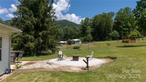 1424 Bear Creek Road Bakersville NC 28705