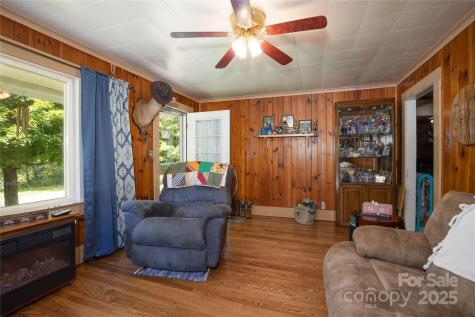 1424 Bear Creek Road Bakersville NC 28705