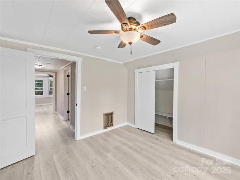 418 N Mitchell Avenue Bakersville NC 28705