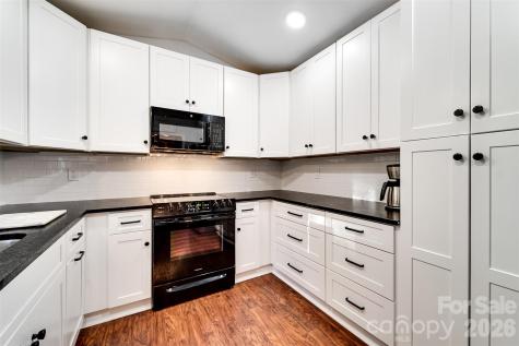 115 Indian Trail Franklin NC 28734