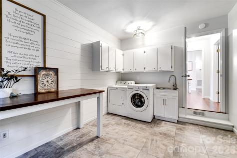 115 Indian Trail Franklin NC 28734
