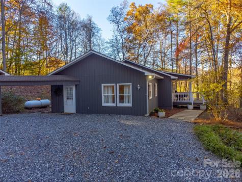 115 Indian Trail Franklin NC 28734