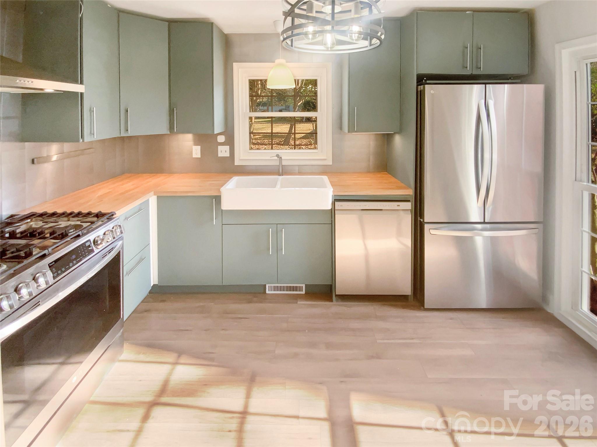 4661 Easthaven Drive Charlotte NC 28212