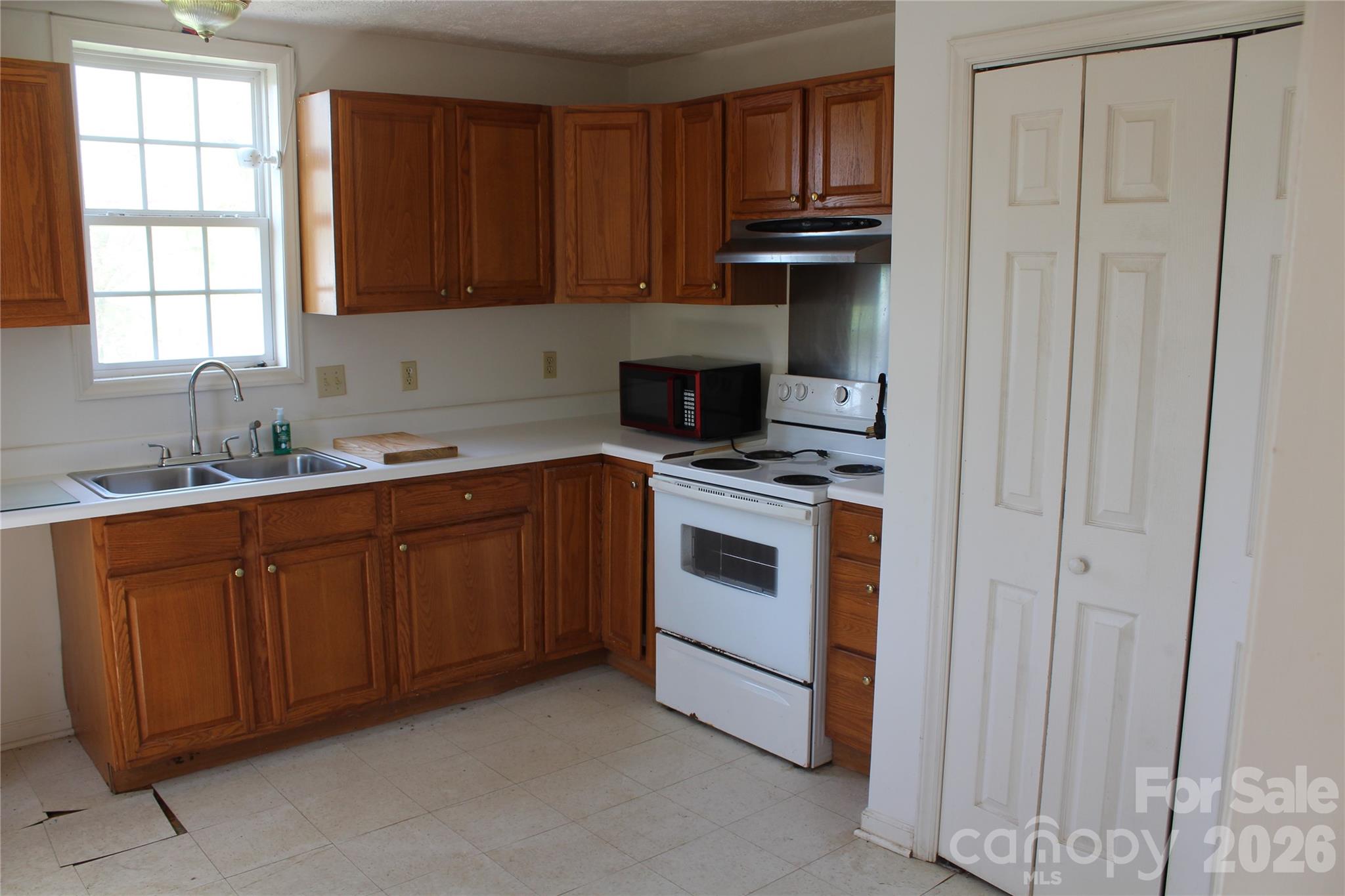 718 Live Oak Street Shelby NC 28151