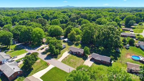 207 Starview Lane Dallas NC 28034
