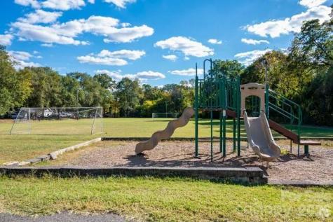207 Starview Lane Dallas NC 28034