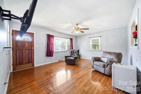 207 Starview Lane Dallas NC 28034