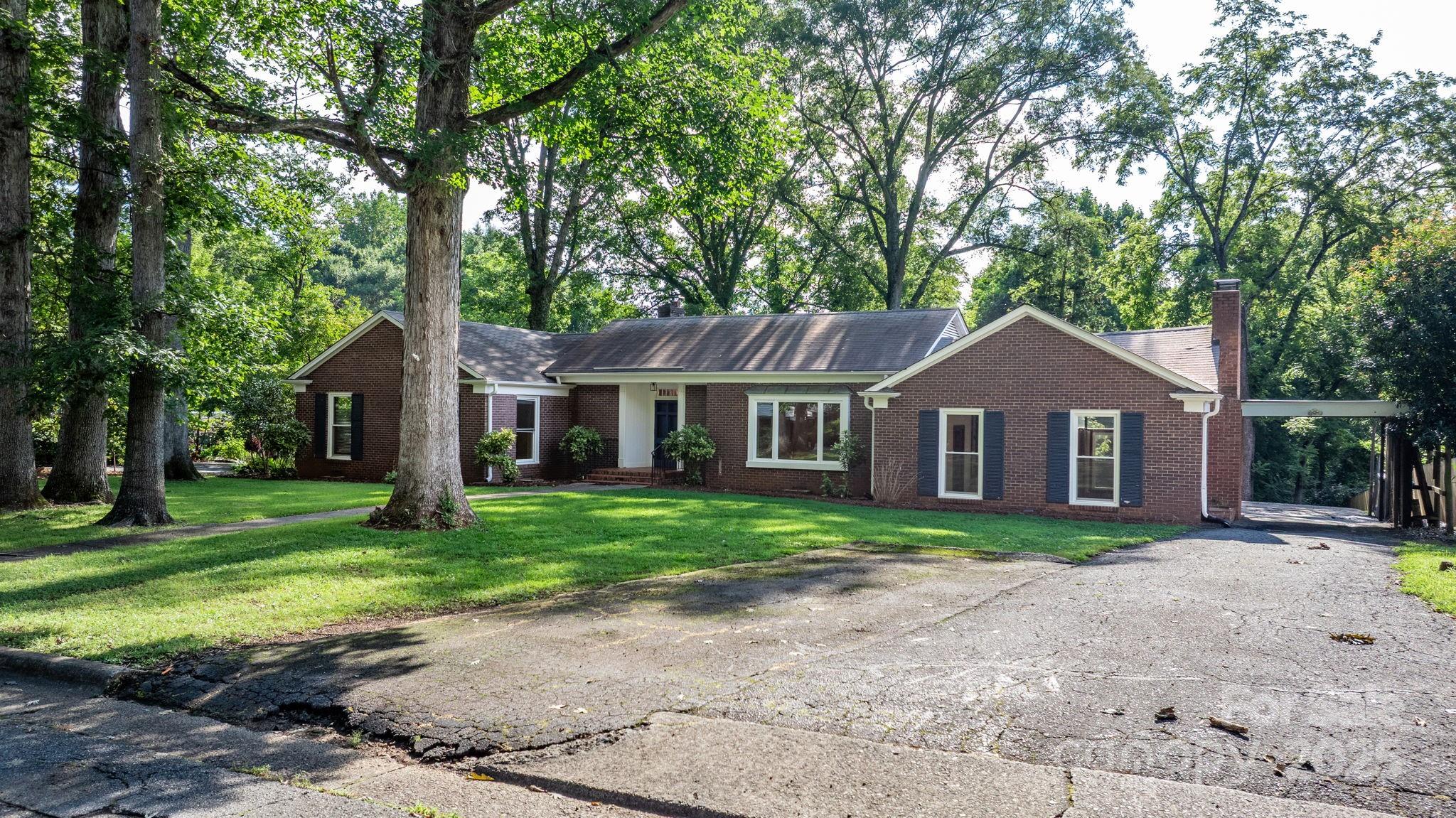 1615 Brentwood Drive Newton NC 28658