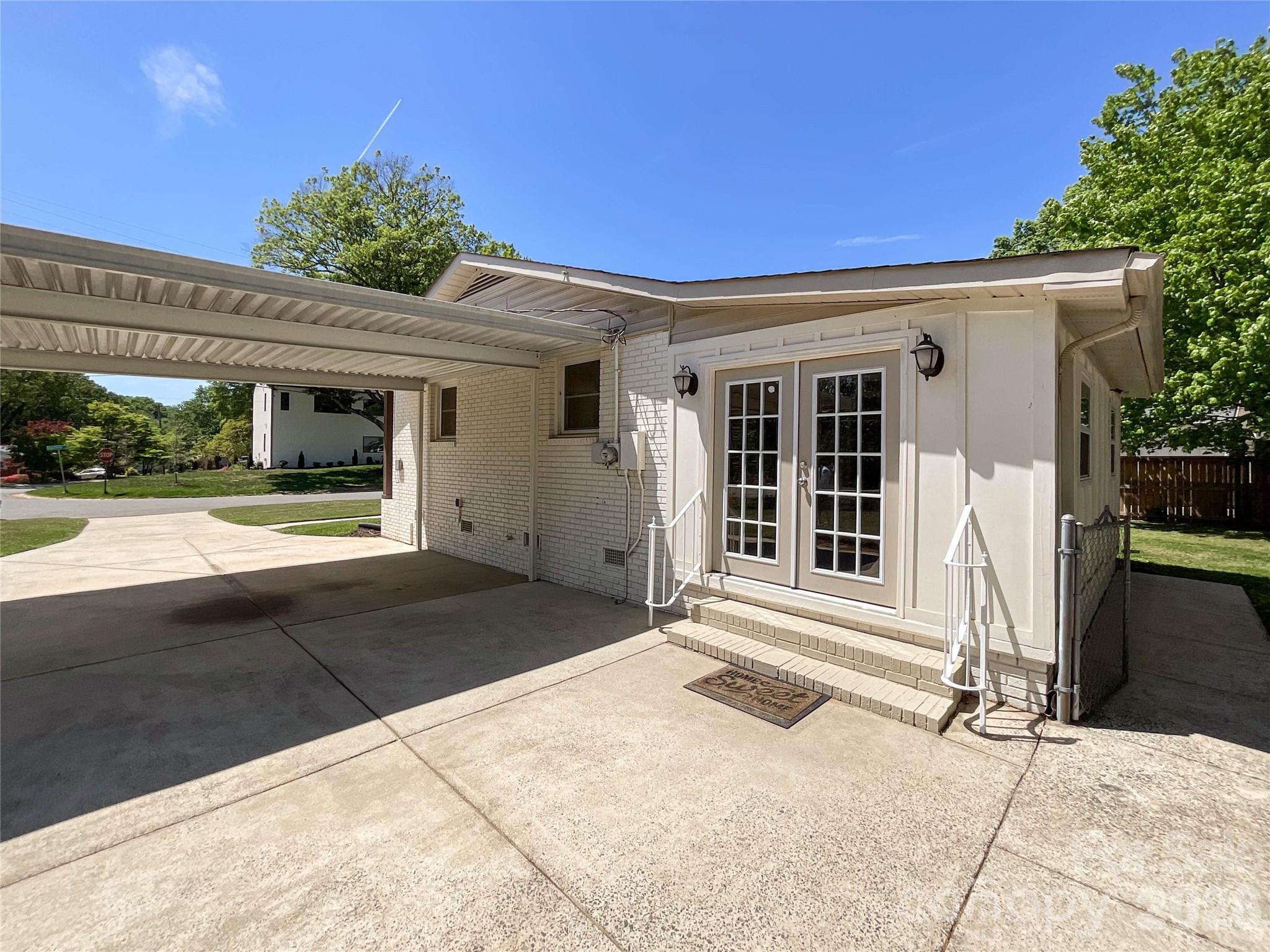 3827 Topsfield Road Charlotte NC 28211