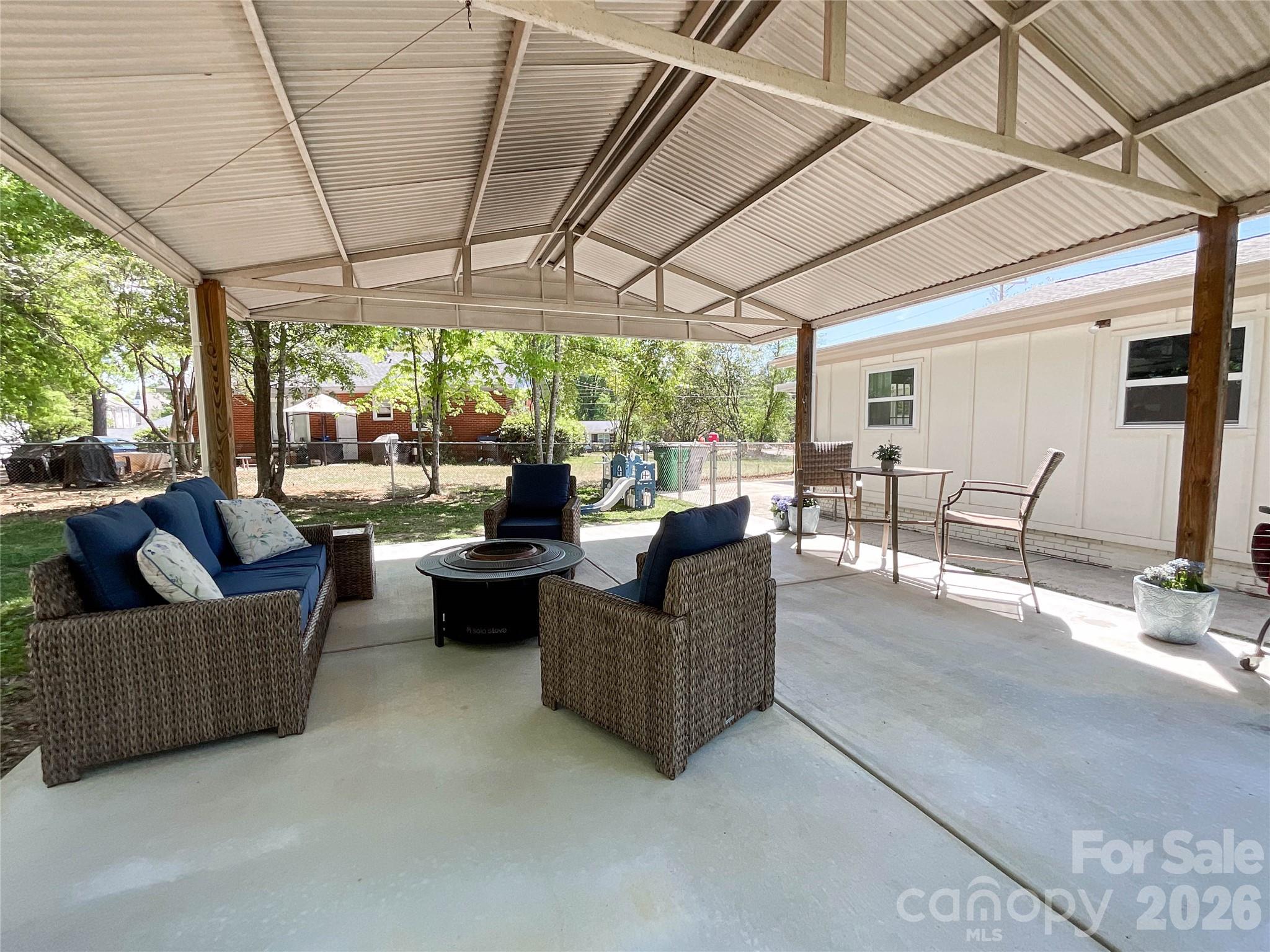 3827 Topsfield Road Charlotte NC 28211