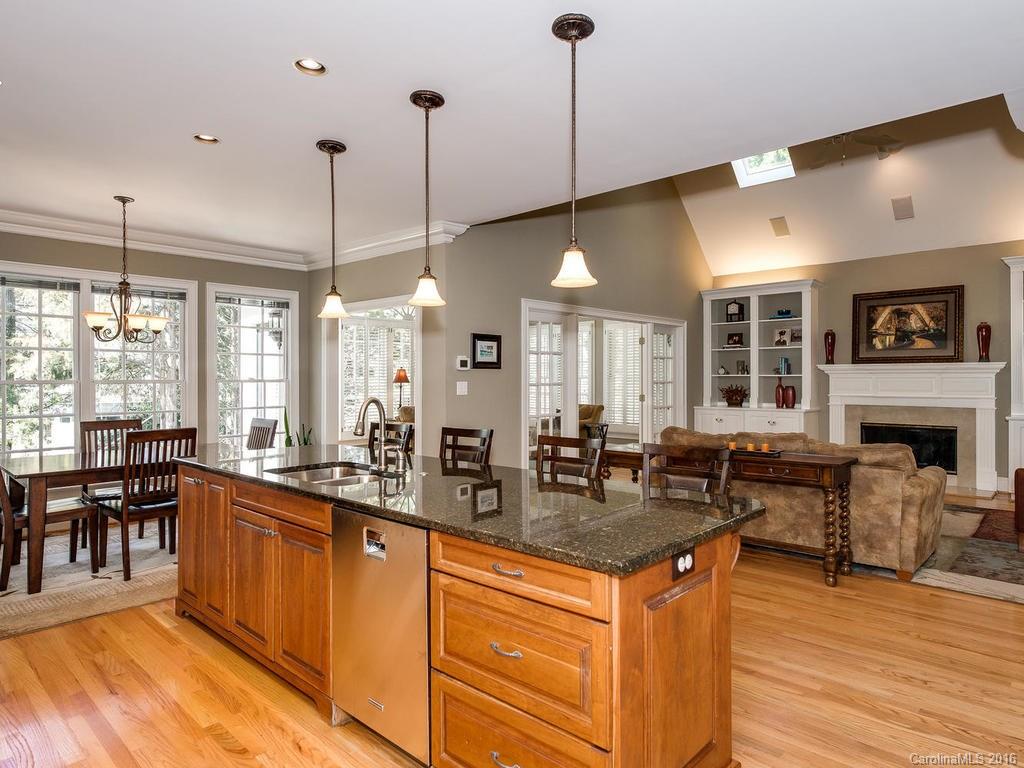 6805 Linkside Court Charlotte NC 28277