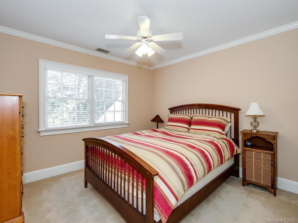 6805 Linkside Court Charlotte NC 28277