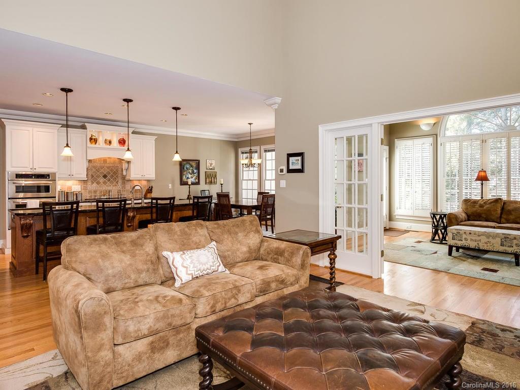 6805 Linkside Court Charlotte NC 28277