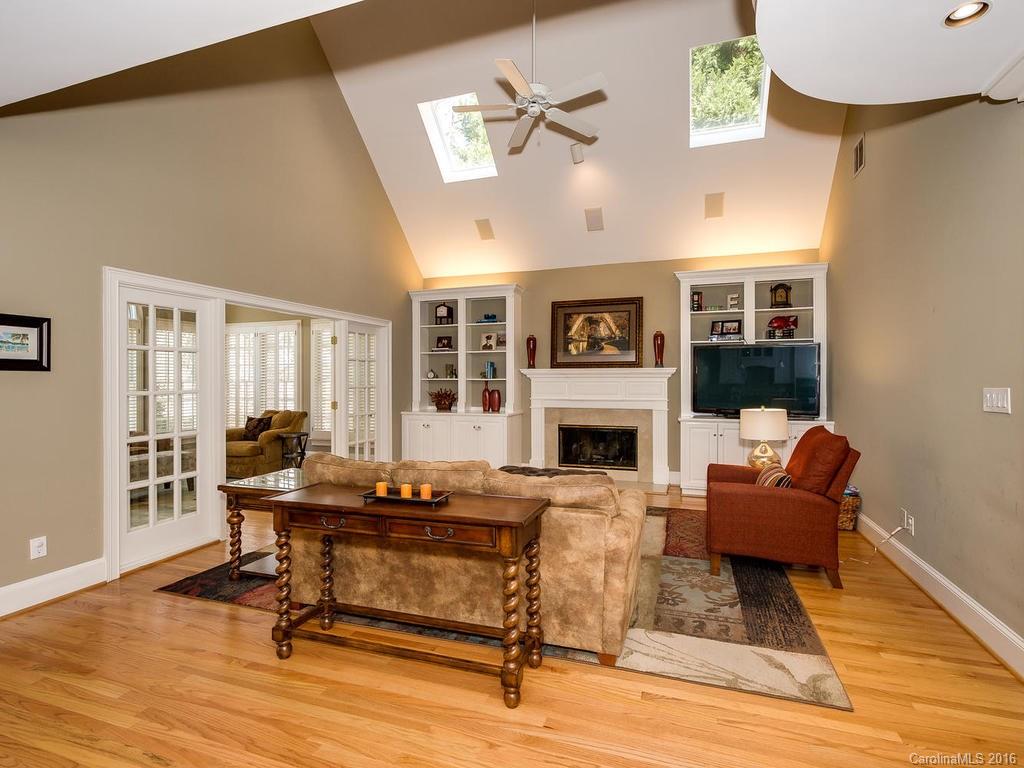 6805 Linkside Court Charlotte NC 28277