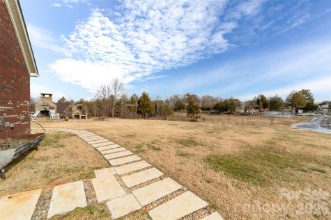 210 Florham Drive Dallas NC 28034