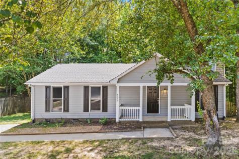 8200 Chrisbry Lane Charlotte NC 28215
