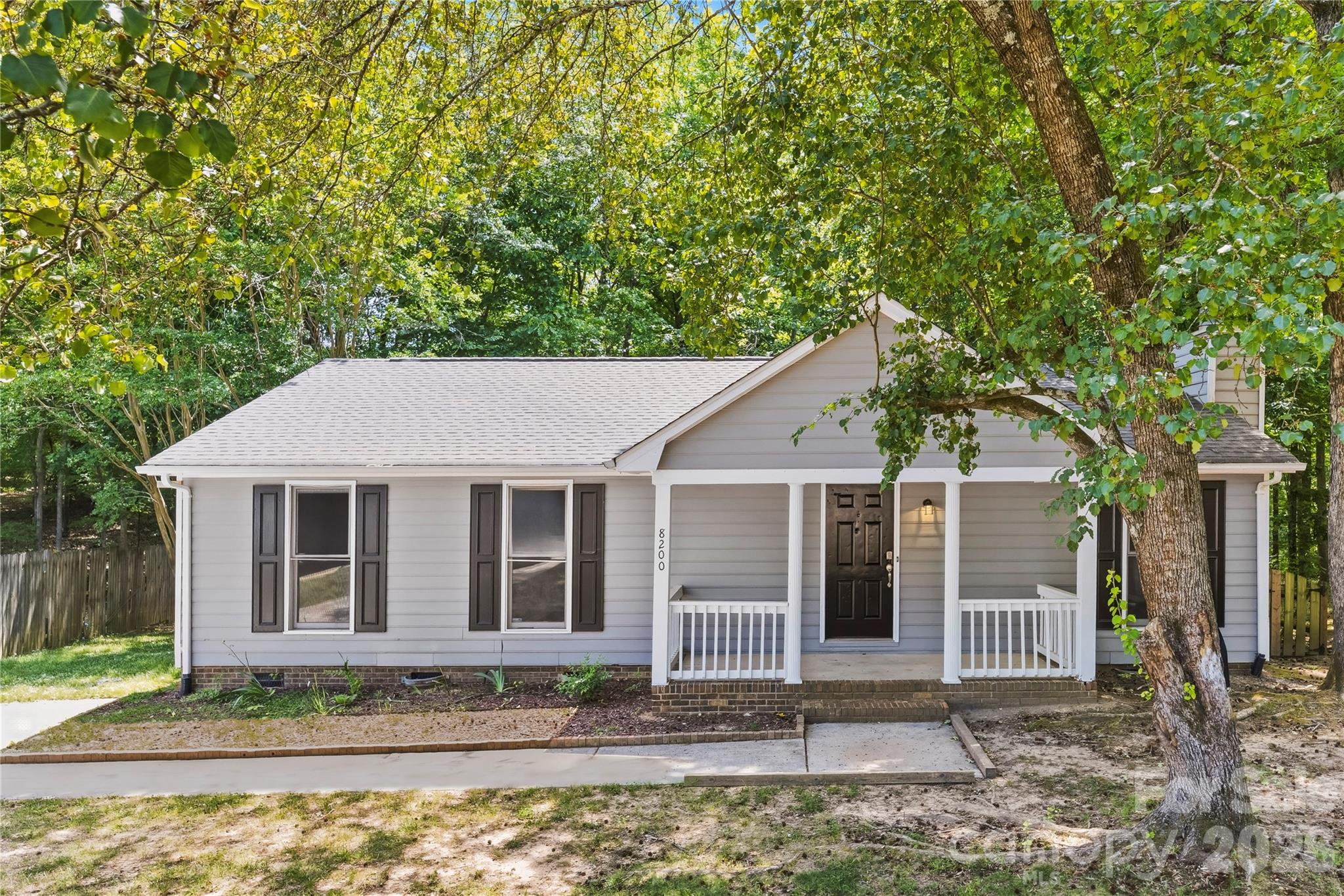 8200 Chrisbry Lane Charlotte NC 28215