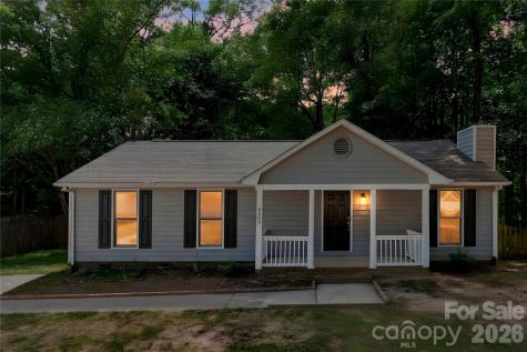 8200 Chrisbry Lane Charlotte NC 28215