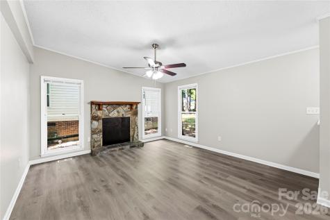 8200 Chrisbry Lane Charlotte NC 28215