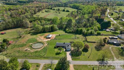159 Big Island Road Forest City NC 28043