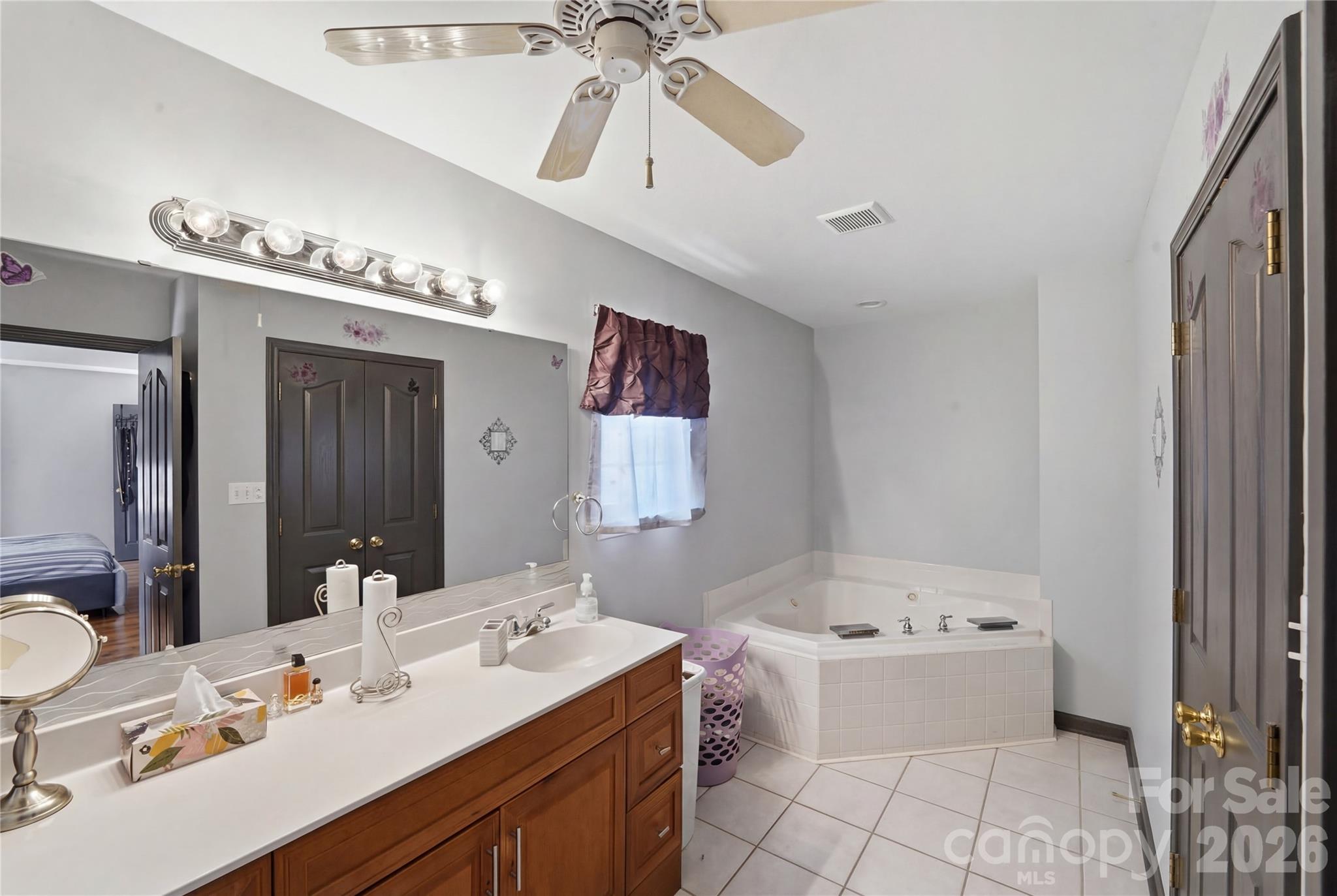 9541 Green Apple Drive Charlotte NC 28215