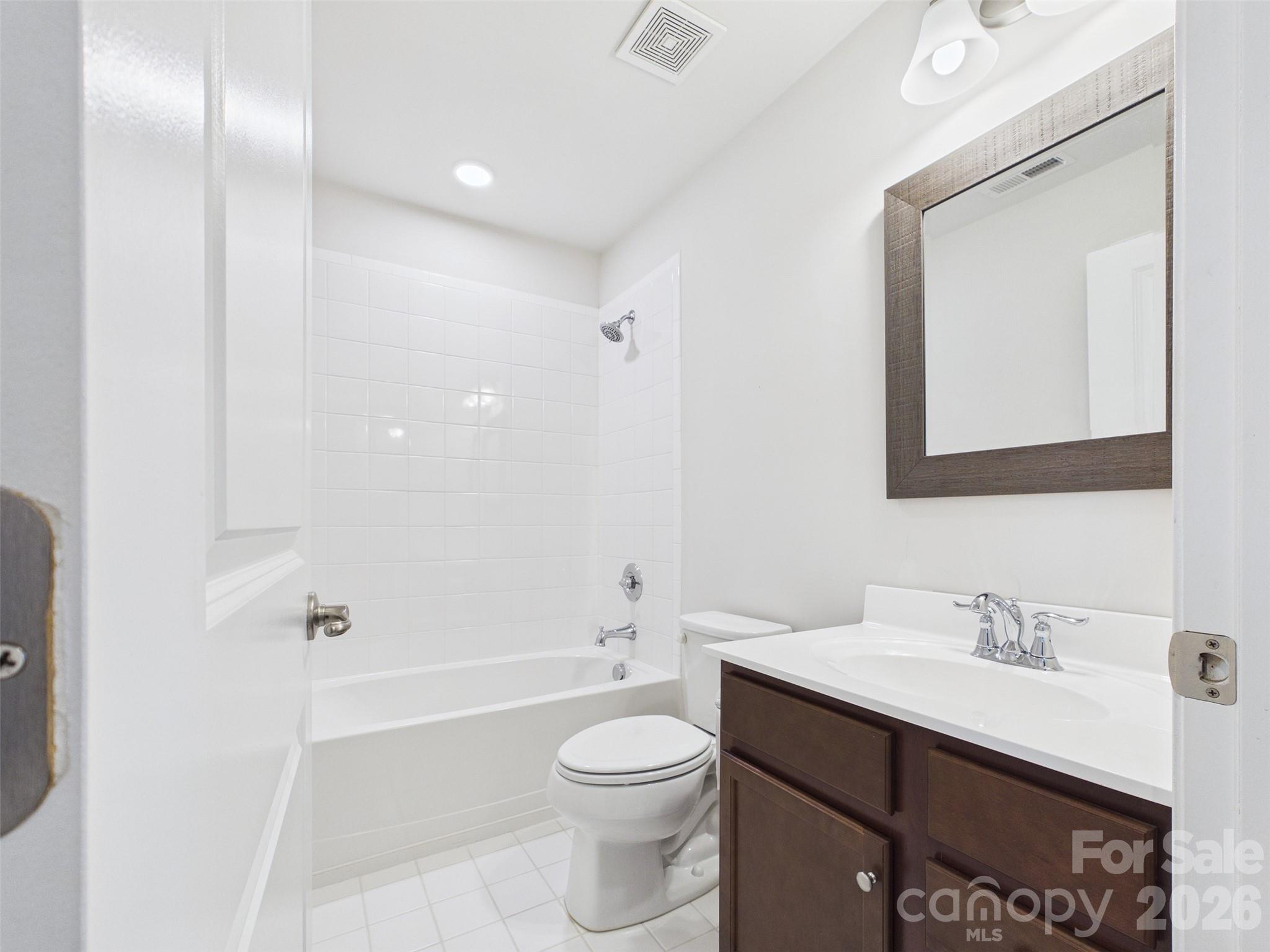 2440 Mariners Cove Lane Denver NC 28037