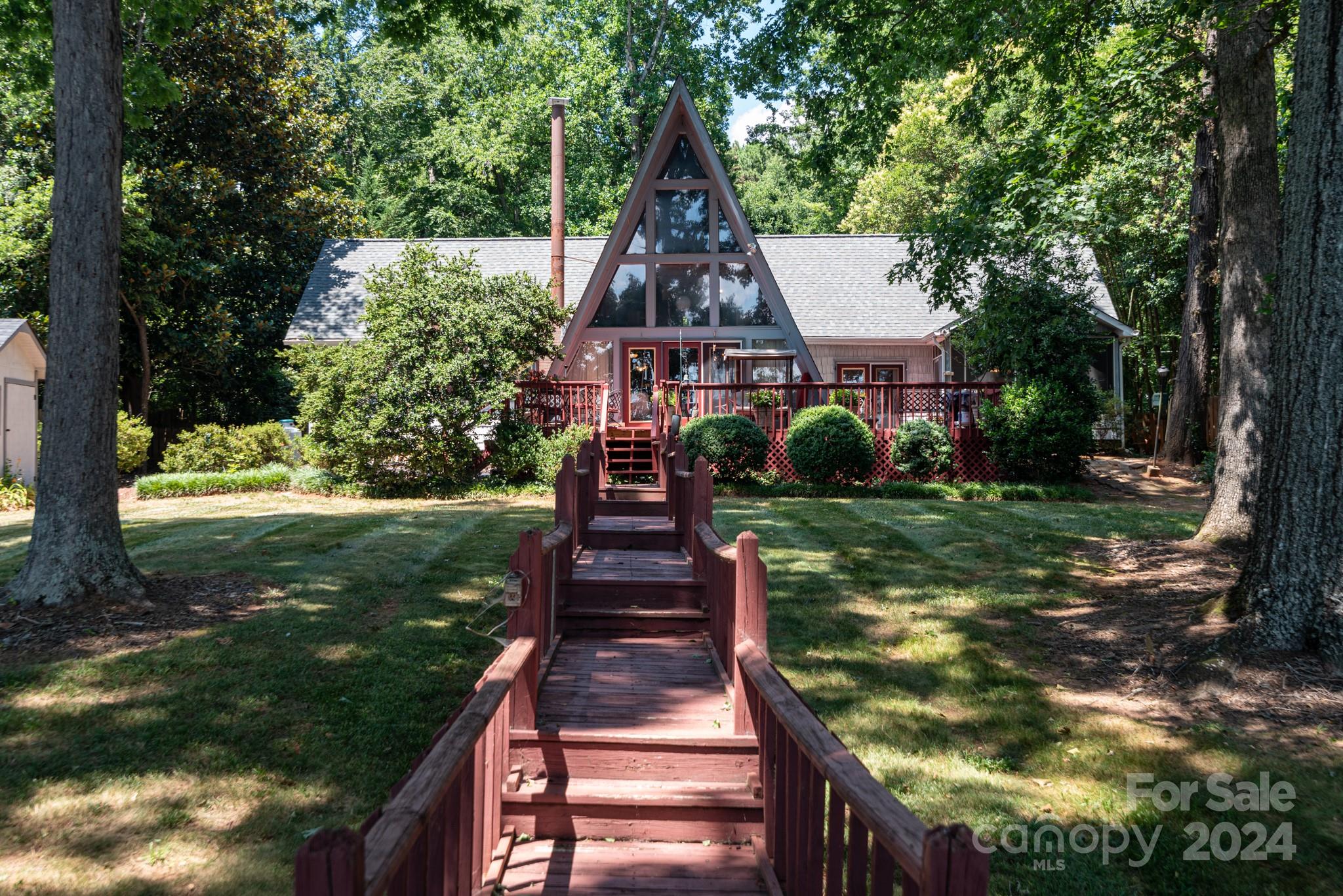 2726 Lake Shore Road S Denver NC 28037