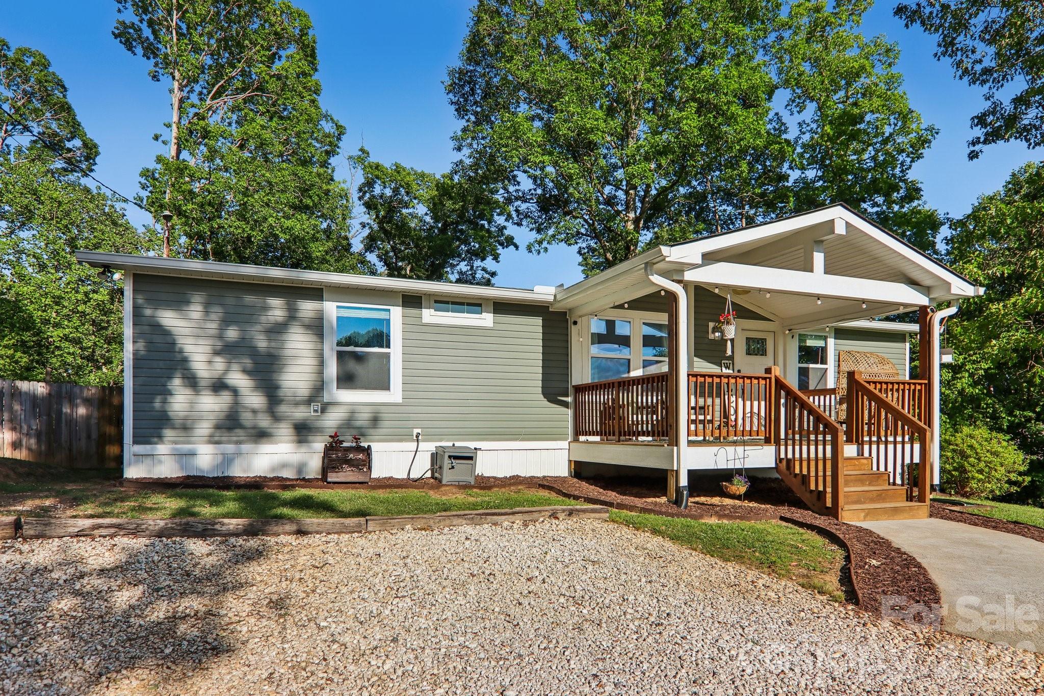 75 Glen View Road Arden NC 28704
