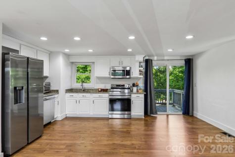 75 Glen View Road Arden NC 28704