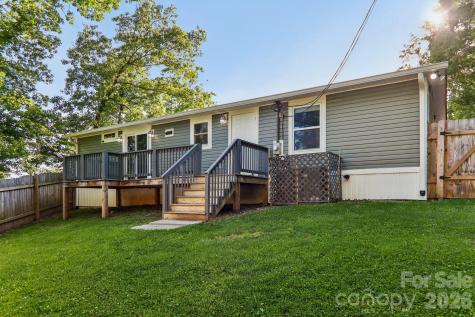 75 Glen View Road Arden NC 28704