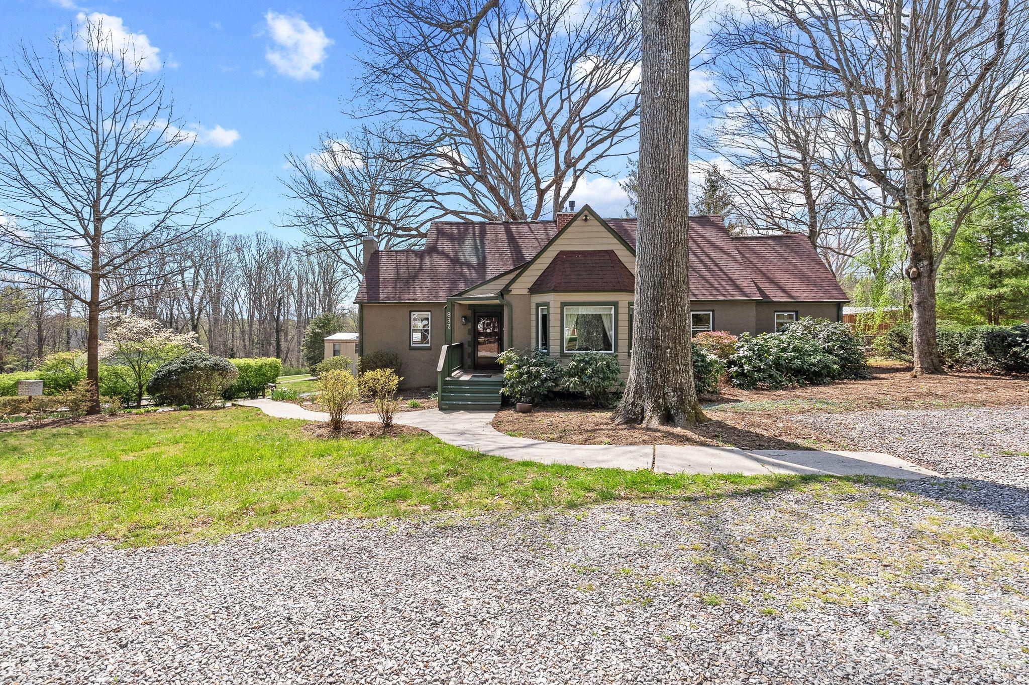 832 Sand Hill Road Asheville NC 28806