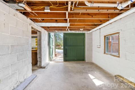 832 Sand Hill Road Asheville NC 28806