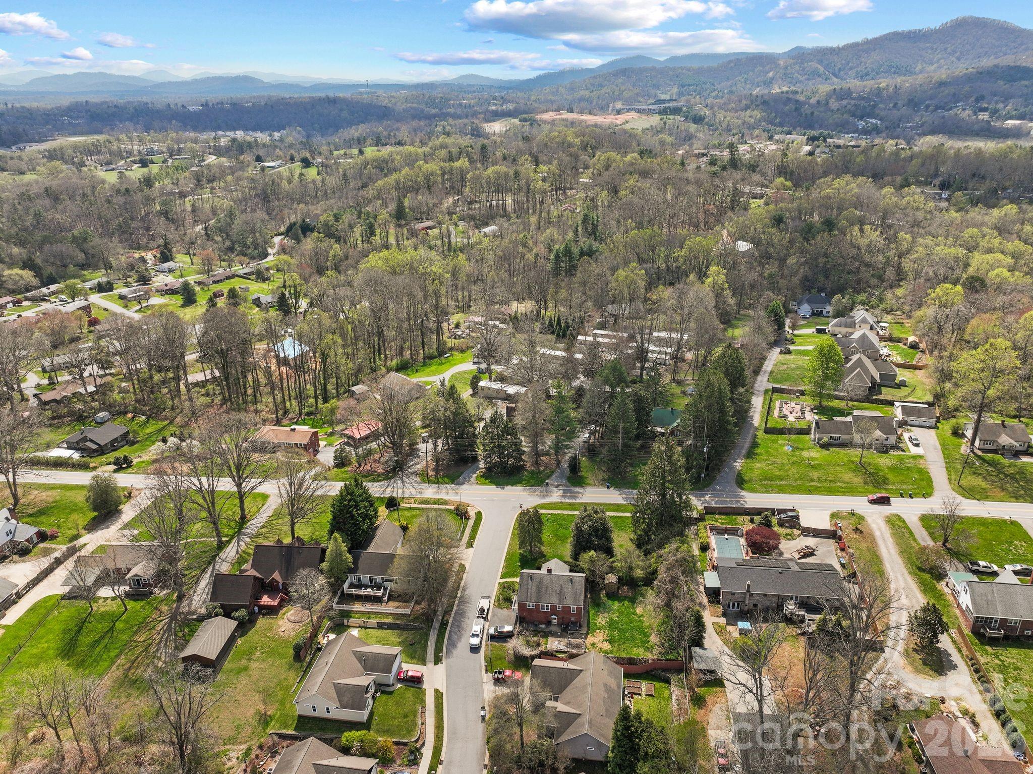 832 Sand Hill Road Asheville NC 28806