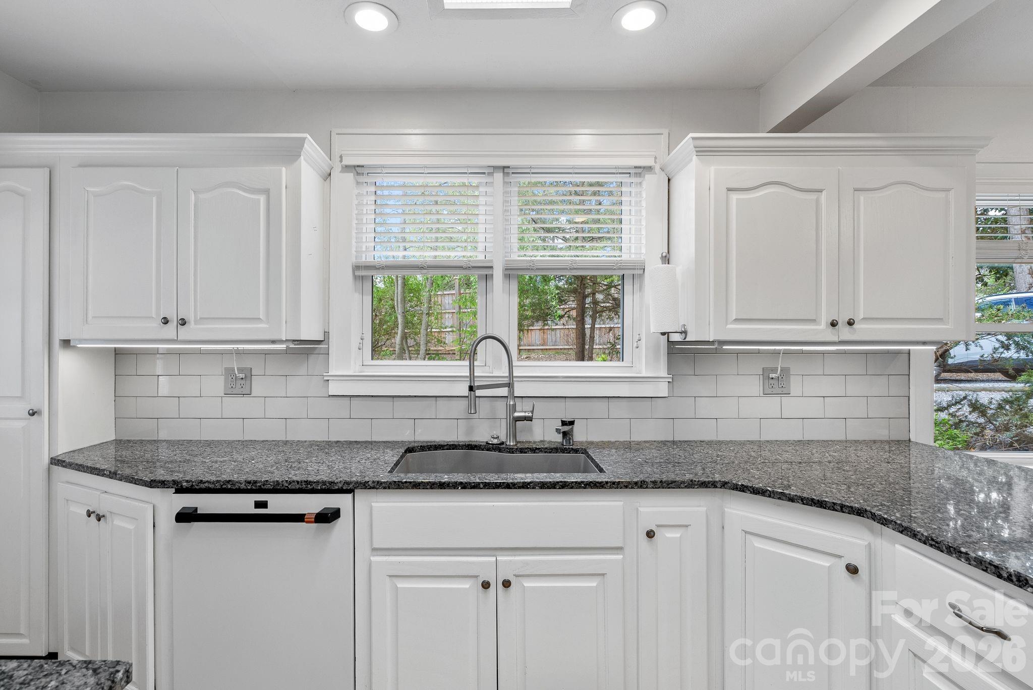 832 Sand Hill Road Asheville NC 28806