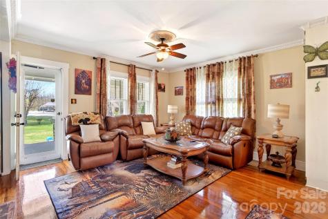 6507 S 226 Highway Spruce Pine NC 28777