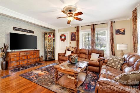 6507 S 226 Highway Spruce Pine NC 28777