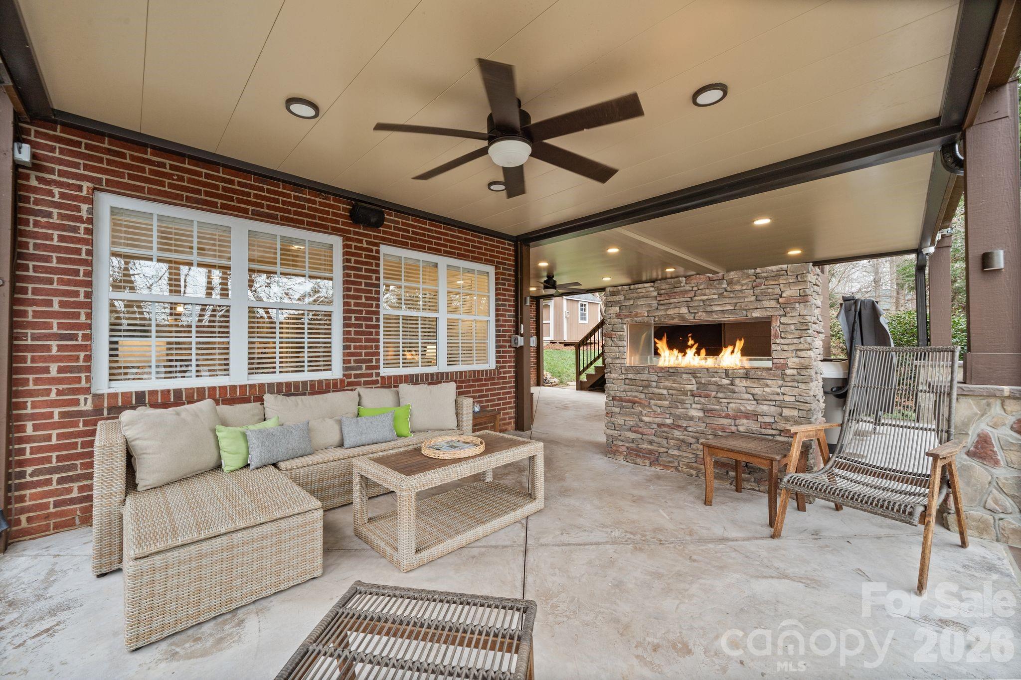 4685 Eagle Pointe Court Denver NC 28037