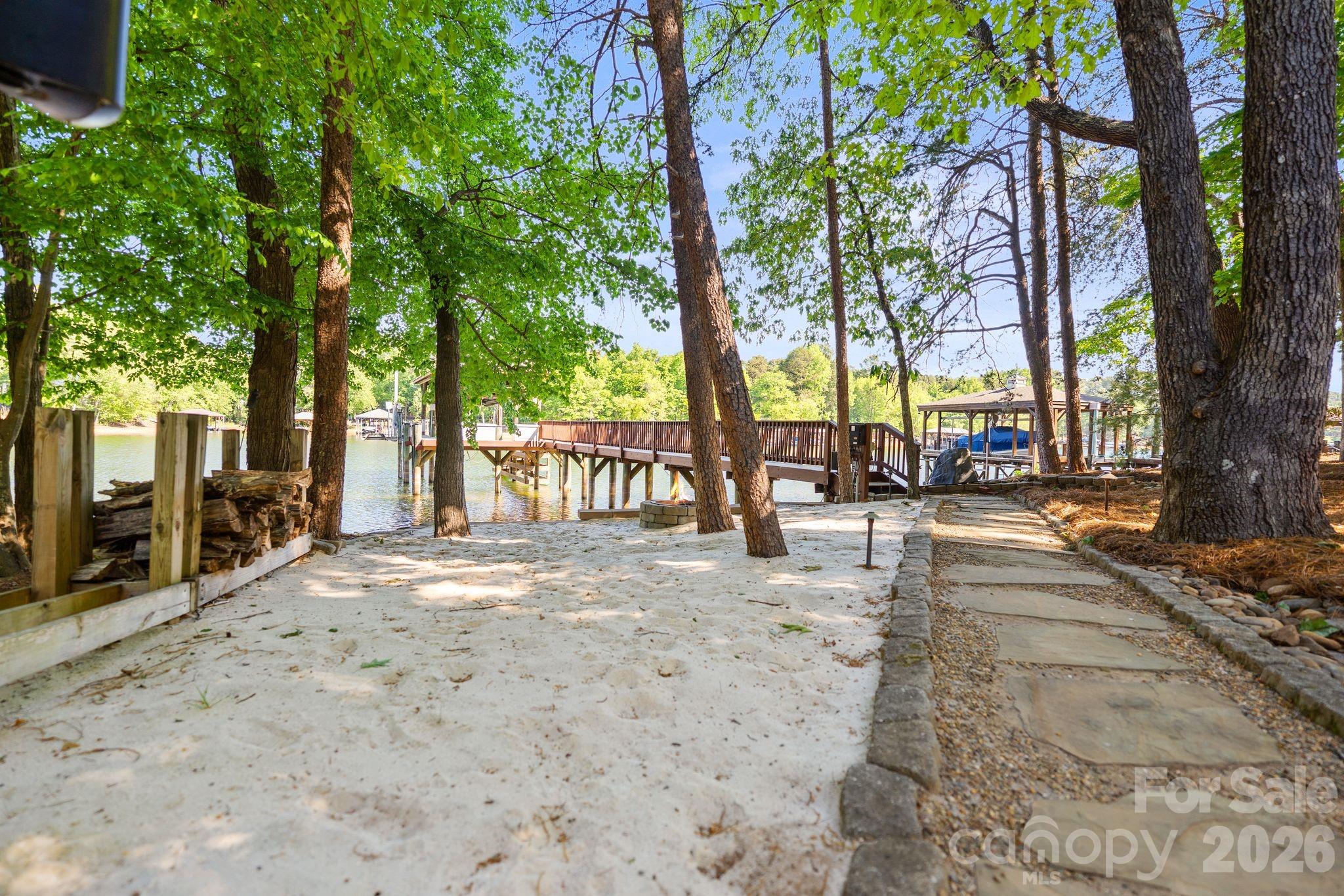 4685 Eagle Pointe Court Denver NC 28037