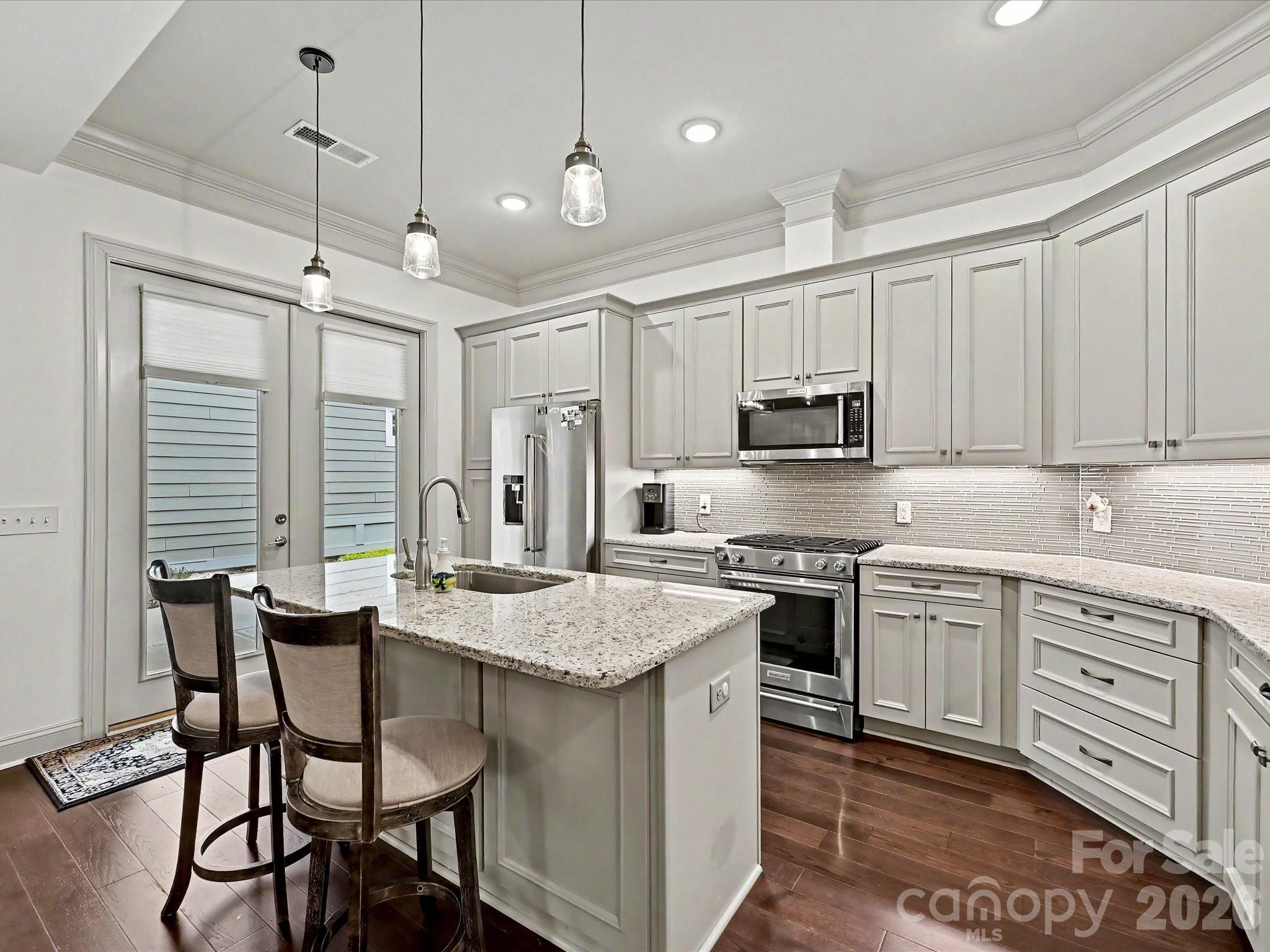 2006 Laney Pond Road Matthews NC 28104