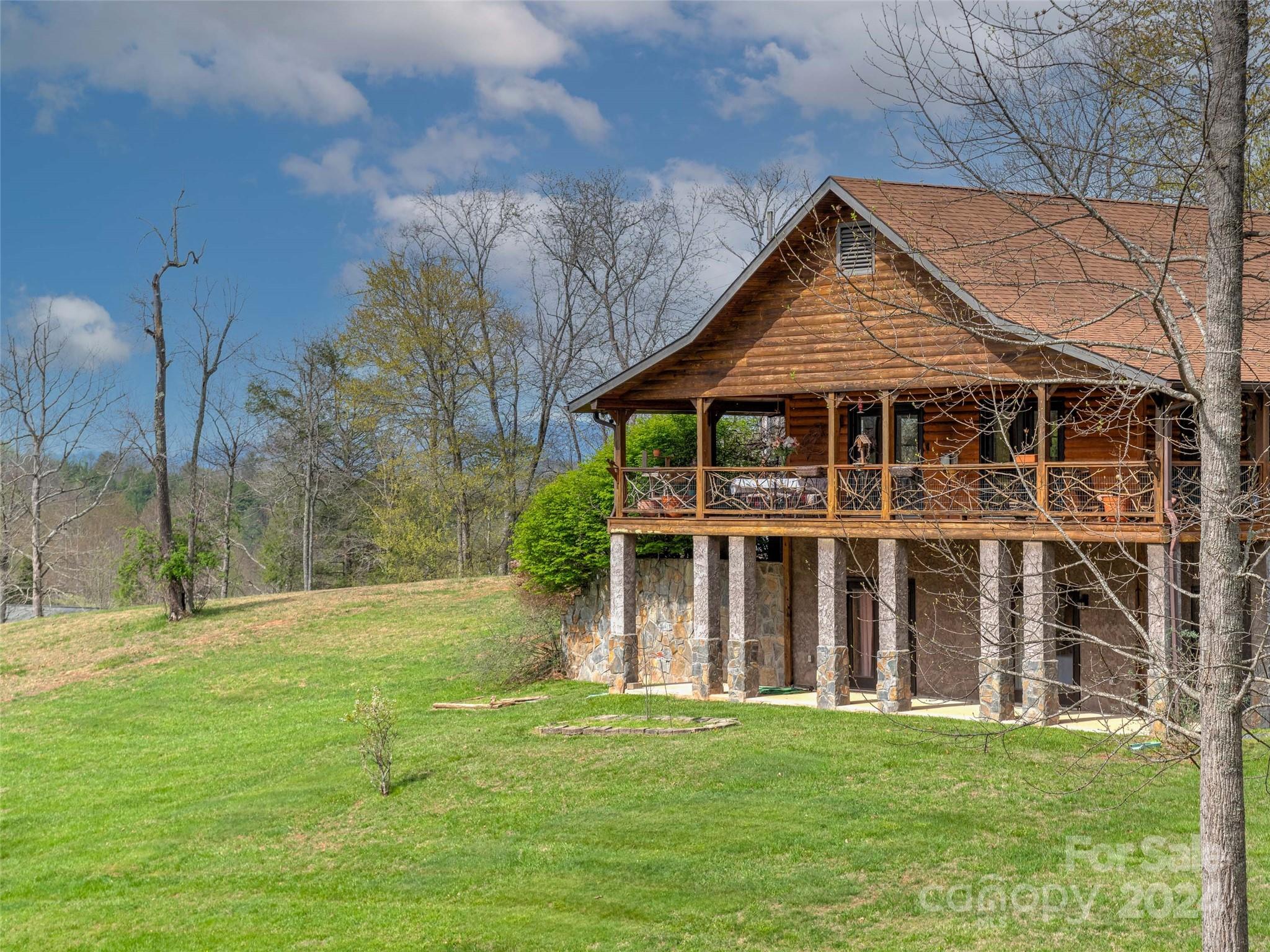 538 Capital City Drive Bakersville NC 28705