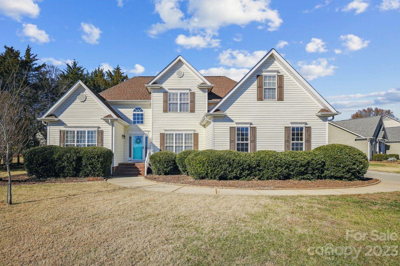 8252 Deer Drive Harrisburg NC 28075