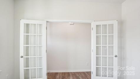 568 Country Oak Drive Asheville NC 28804