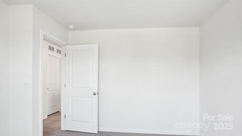 568 Country Oak Drive Asheville NC 28804