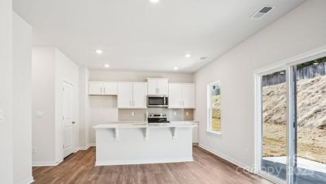568 Country Oak Drive Asheville NC 28804