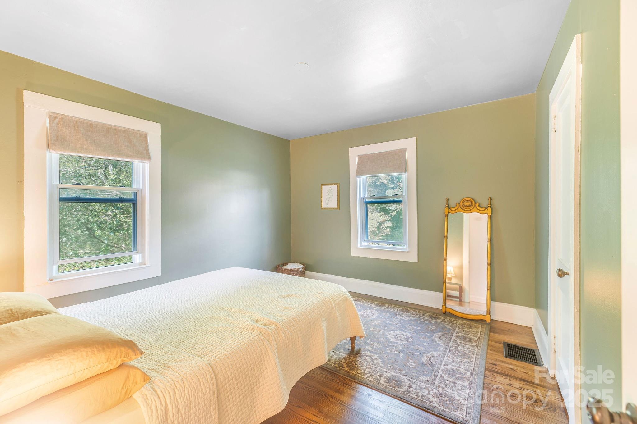 99 Little Oak Street Canton NC 28716