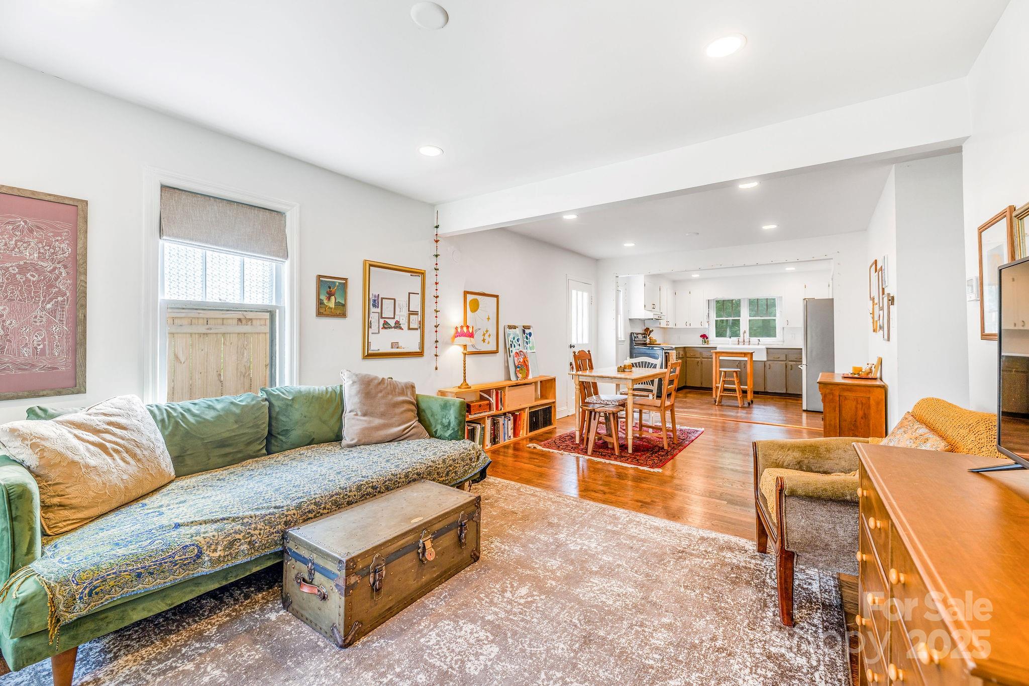 99 Little Oak Street Canton NC 28716