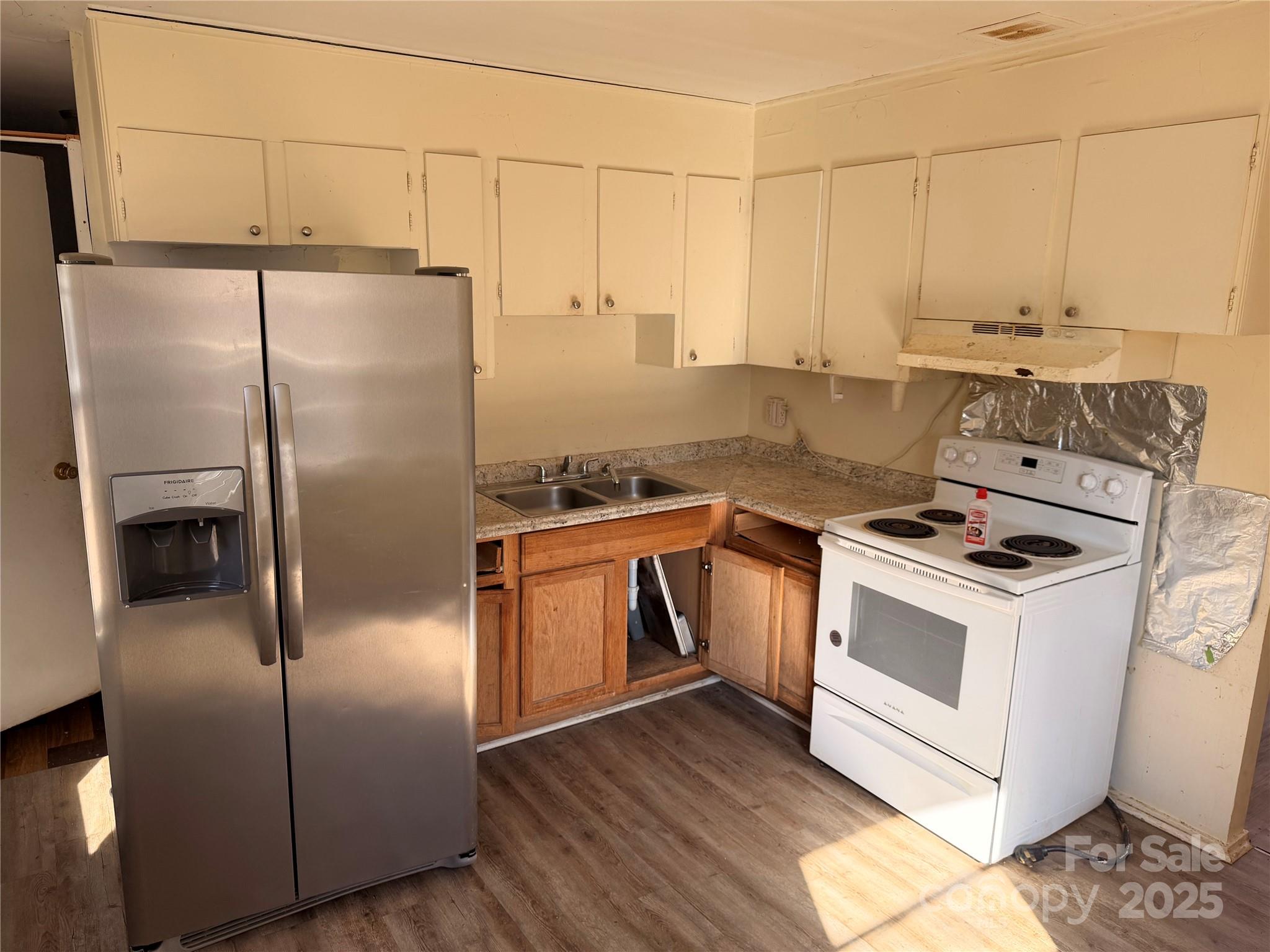 828 Tennyson Drive Charlotte NC 28208
