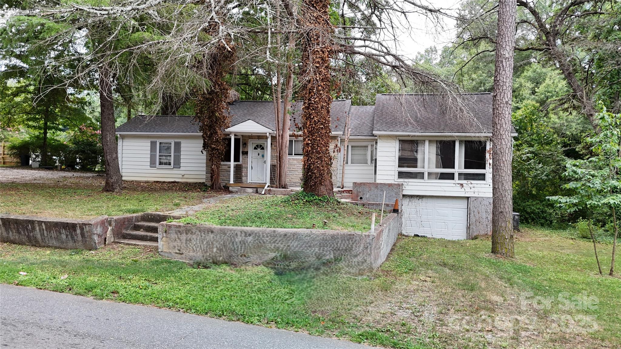 903 W Davidson Avenue Gastonia NC 28052