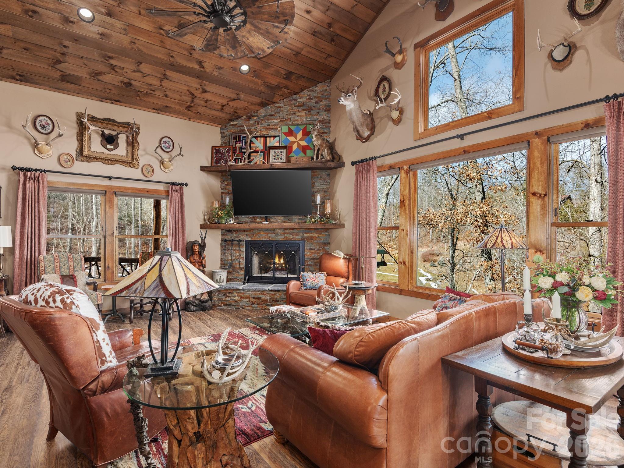 166 Harleys Cove Waynesville NC 28785